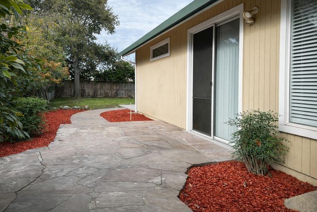 8573 Meandering Way, Antelope, CA 95843