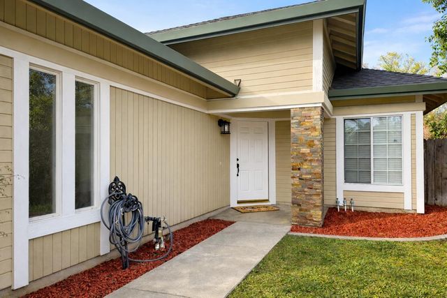 8573 Meandering Way, Antelope, CA 95843