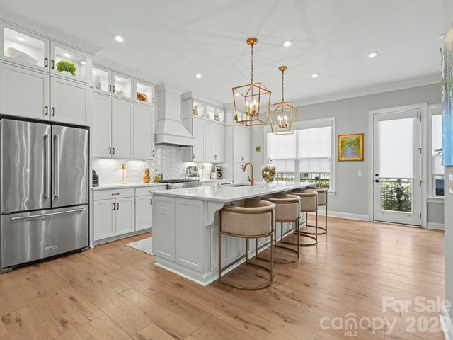 2523 Deacon Avenue, Charlotte, NC 28204