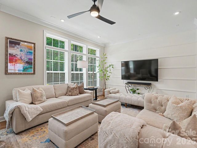 2523 Deacon Avenue, Charlotte, NC 28204