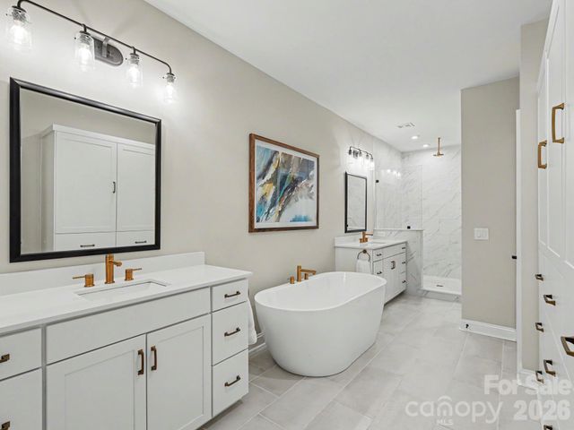 2523 Deacon Avenue, Charlotte, NC 28204