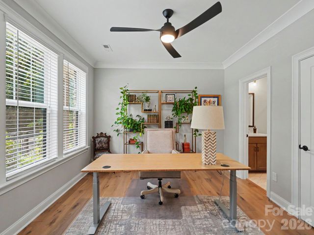 2523 Deacon Avenue, Charlotte, NC 28204