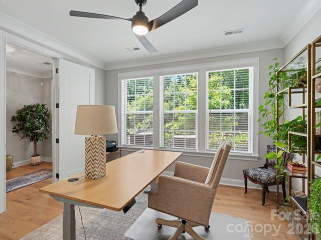 2523 Deacon Avenue, Charlotte, NC 28204