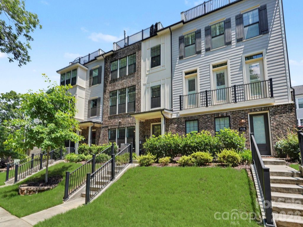 2523 Deacon Avenue, Charlotte, NC 28204
