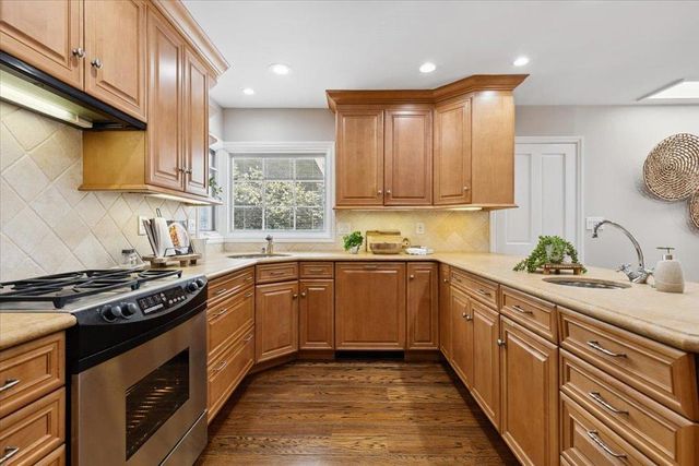 471 Claremont Way, Menlo Park, CA 94025