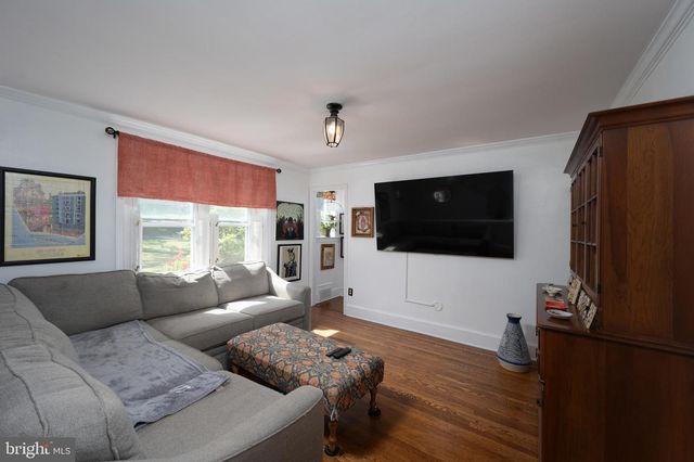 1600 HUNTINGDON RD, Abington, PA 19001