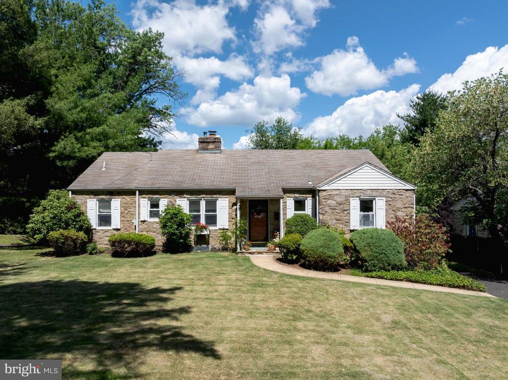 1600 HUNTINGDON RD, Abington, PA 19001