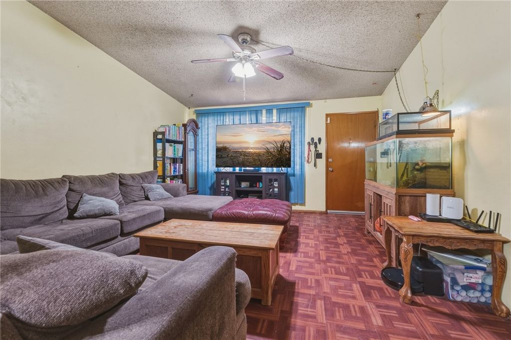 Image 2 of property listing at 525 E. Williams. ST, Yermo, CA 92398