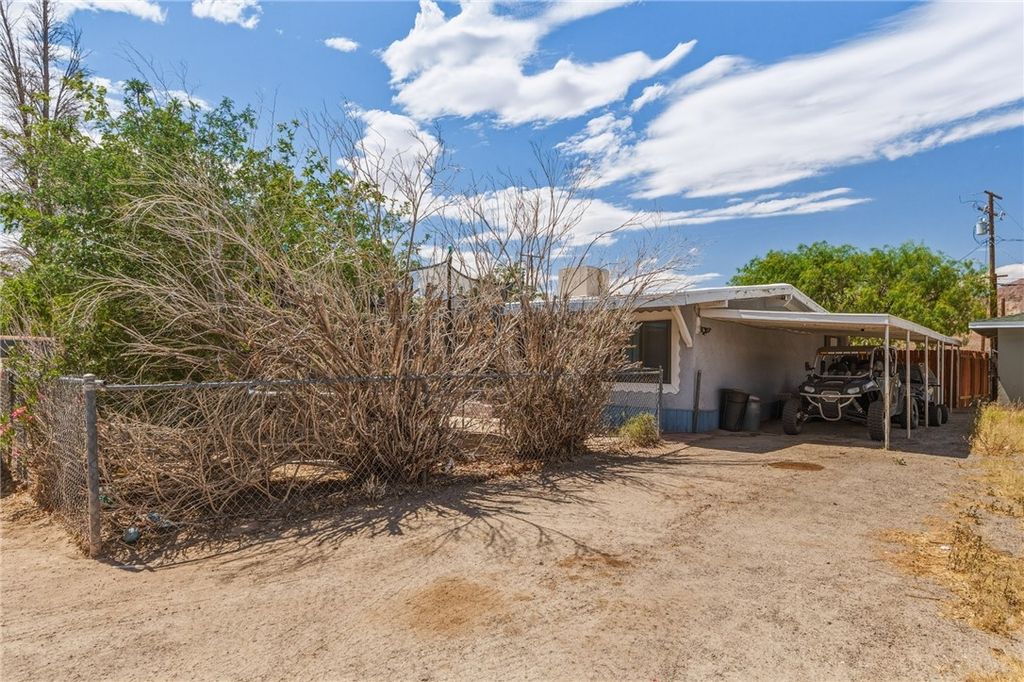 Image 38 of property listing at 525 E. Williams. ST, Yermo, CA 92398