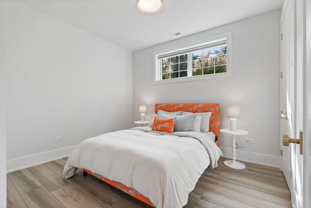 2057 N Oakley Avenue, Chicago, IL 60647