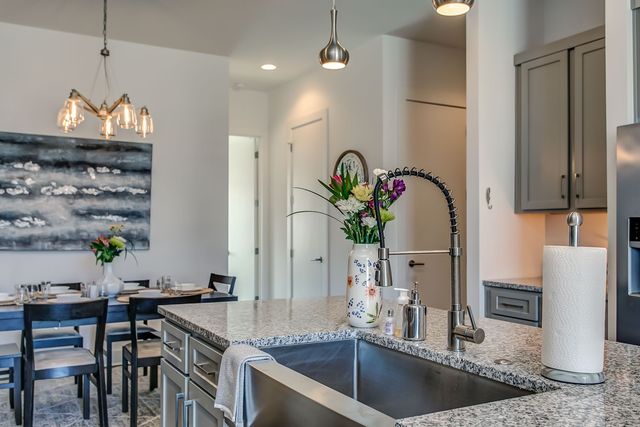 1025 Wedgewood Ave, Nashville, TN 37203