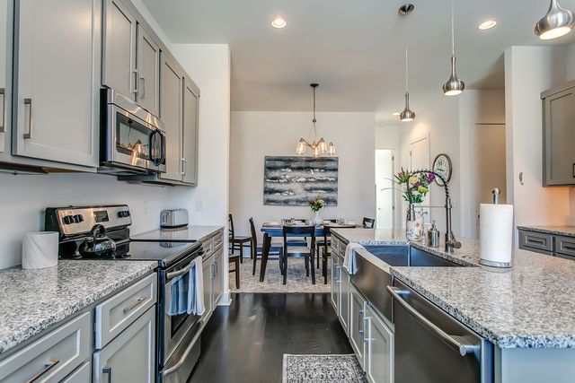 1025 Wedgewood Ave, Nashville, TN 37203