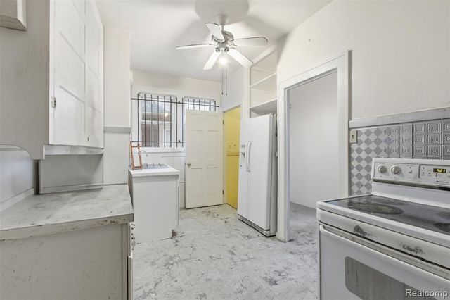 2057 Atkinson Street, Detroit, MI 48206