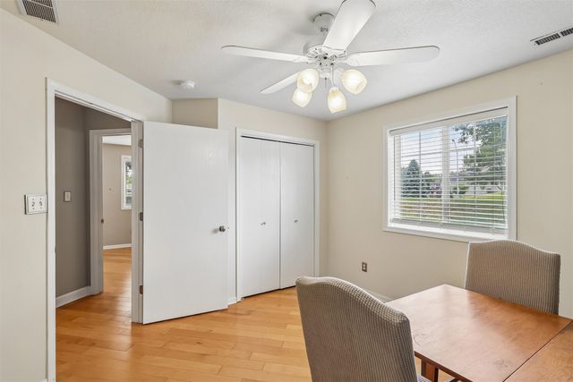 10141 Sutton Drive 1, Urbandale, IA 50322