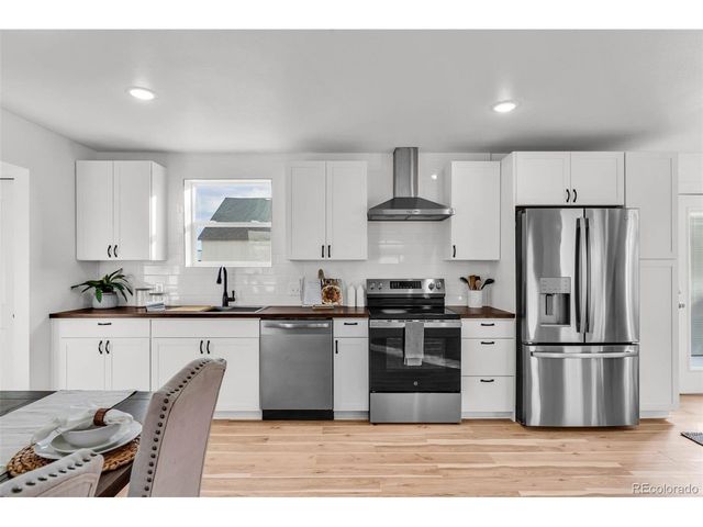 312 Fremont St, Penrose, CO 81240