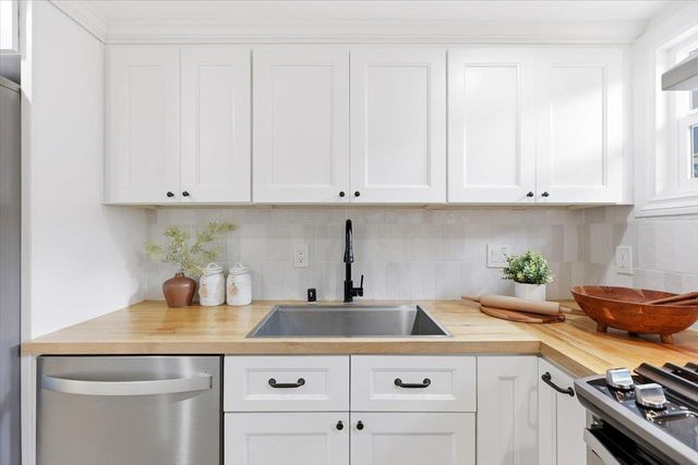 566 Maple Avenue, Sunnyvale, CA 94085