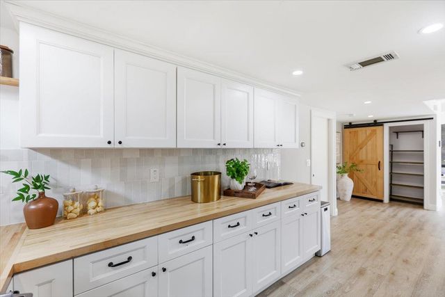 566 Maple Avenue, Sunnyvale, CA 94085