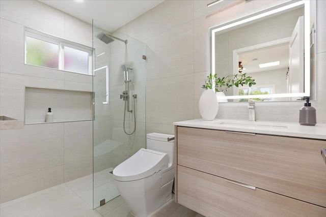 566 Maple Avenue, Sunnyvale, CA 94085