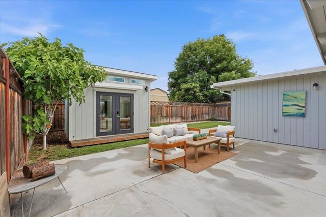 566 Maple Avenue, Sunnyvale, CA 94085