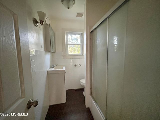2102 Massachusetts Avenue, Toms River, NJ 08755