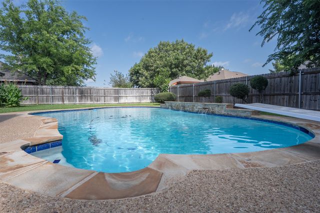 339 Meador Lane, Burleson, TX 76028