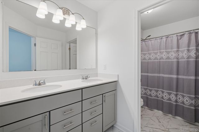 20633 Gidran Drive, Lyon Charter Township, MI 48178