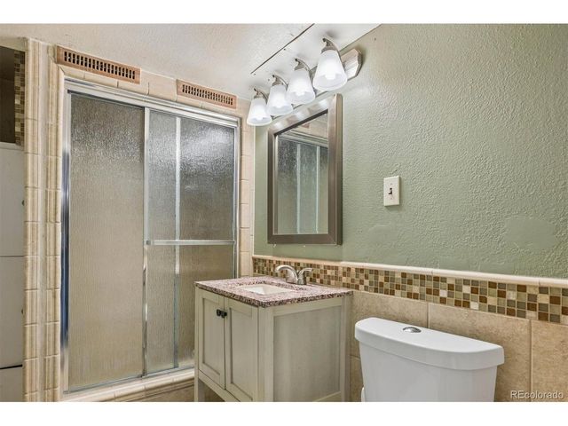 2900 S Jay St, Denver, CO 80227