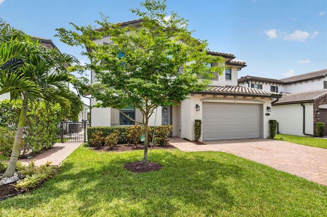 8787 Grand Prix Lane, Boynton Beach, FL 33472
