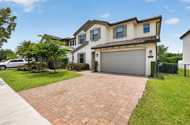 8787 Grand Prix Lane, Boynton Beach, FL 33472