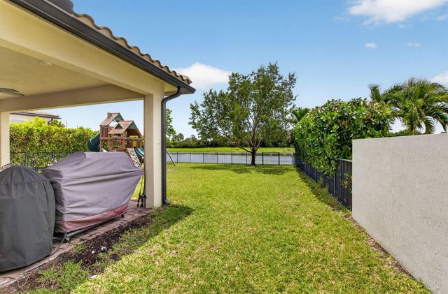 8787 Grand Prix Lane, Boynton Beach, FL 33472