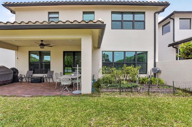 8787 Grand Prix Lane, Boynton Beach, FL 33472
