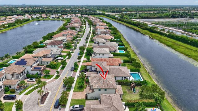 8787 Grand Prix Lane, Boynton Beach, FL 33472