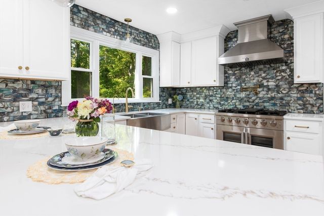 6 Running Stream Road, Rehoboth, MA 02769