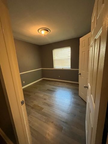 2228 52nd Street, Dallas, TX 75216