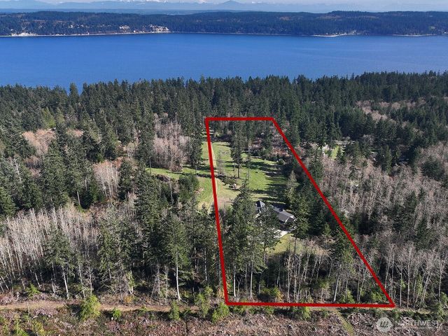 3858 Resort Road, Greenbank, WA 98253