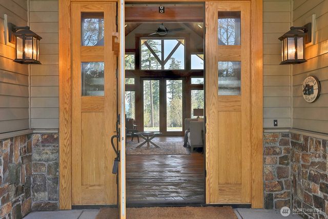 3858 Resort Road, Greenbank, WA 98253