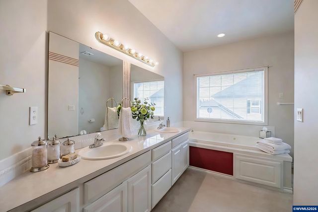 507 Lakefair Pl N, Keizer, OR 97303