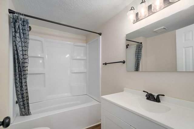 2510 W Madison Street, Springfield, MO 65802