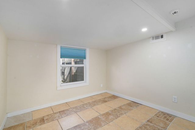 2510 W Madison Street, Springfield, MO 65802