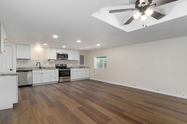 2510 W Madison Street, Springfield, MO 65802