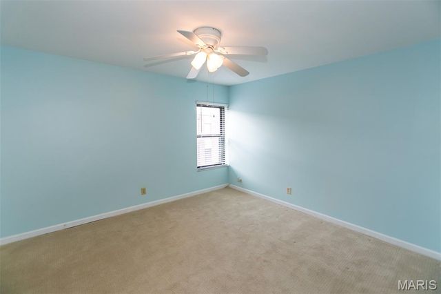 590 Sarah Lane 406, St Louis, MO 63141