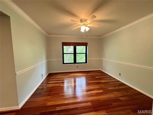 590 Sarah Lane 406, St Louis, MO 63141