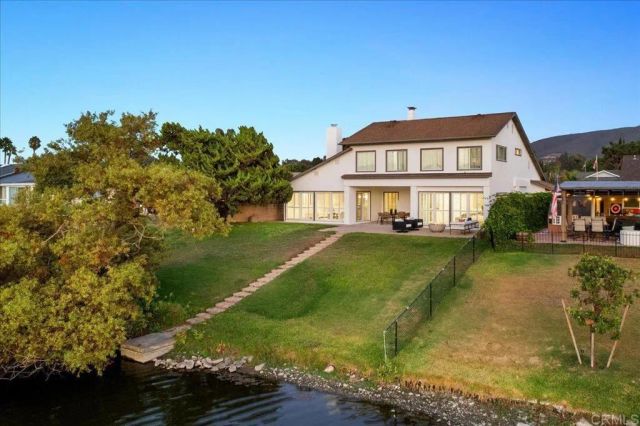 1835 San Pablo Dr, San Marcos, CA 92078