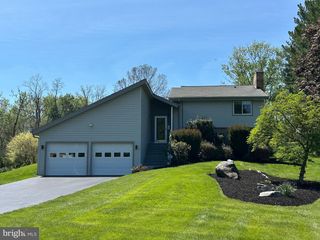 20603 BLUEBIRD AVE, Hagerstown, MD 21742