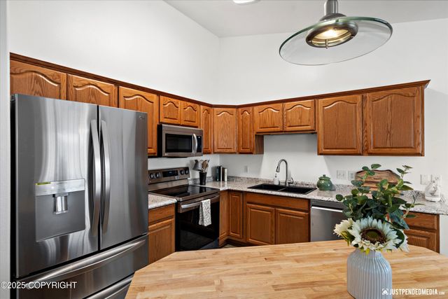 2989 Wind Chase Court, Anchorage, AK 99507