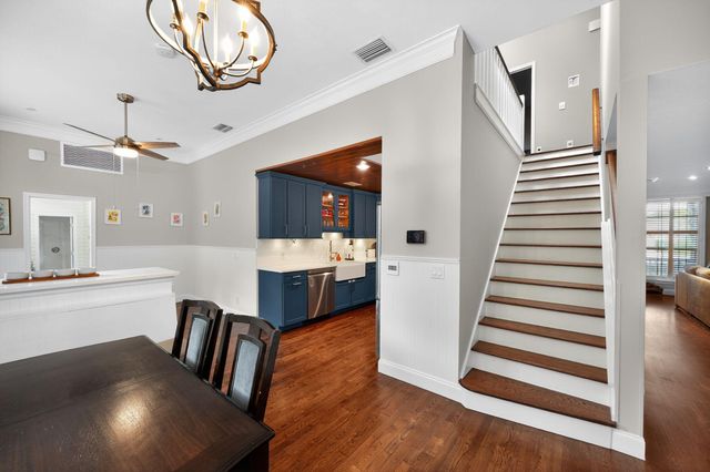 556 SE Meadow Wood Way, Stuart, FL 34997