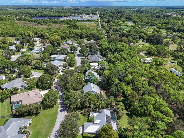 556 SE Meadow Wood Way, Stuart, FL 34997