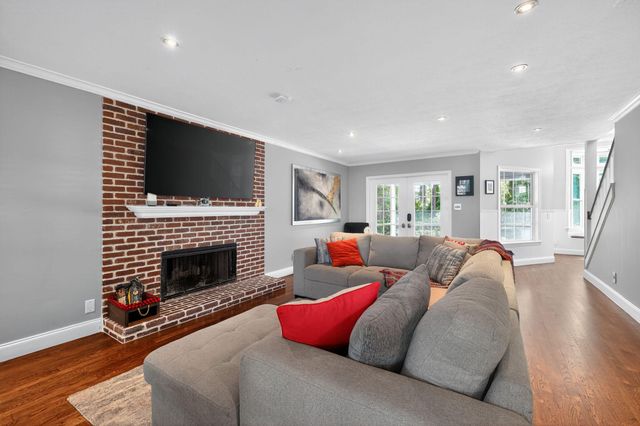 556 SE Meadow Wood Way, Stuart, FL 34997