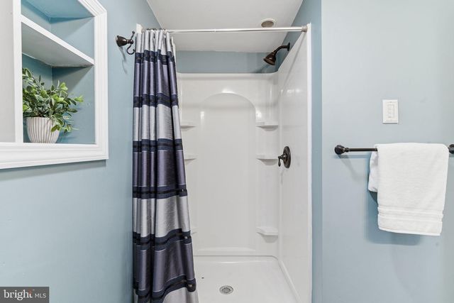 110 MARIANVILLE RD, Aston, PA 19014