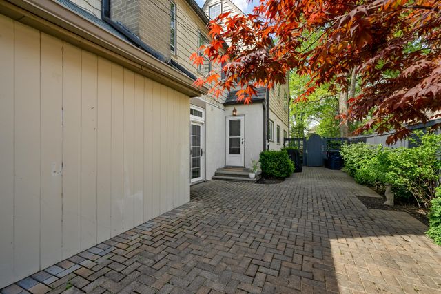 2389 Bryden Road, Columbus, OH 43209